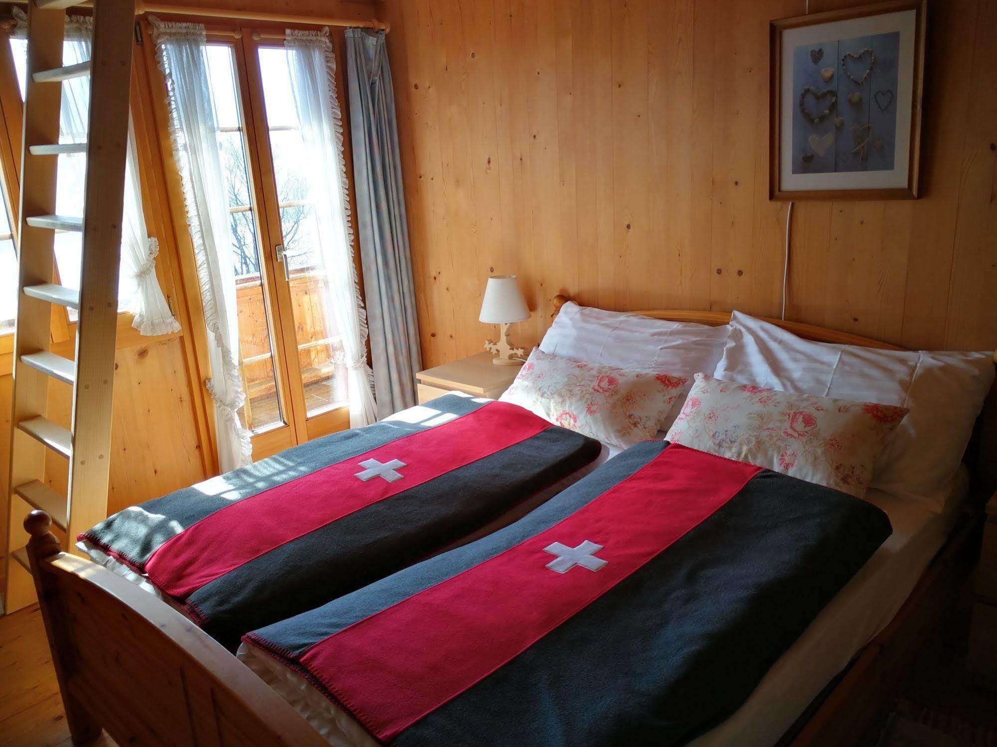 Swisshut Bed&Breakfast Sigriswil Exterior foto